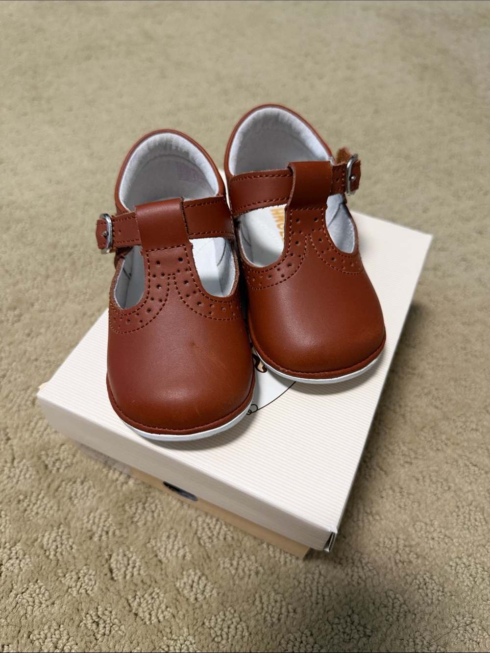 L’amour Cognac Angel Mary Jane Shoes (Size 5)